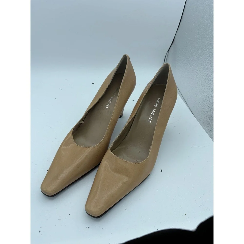 Nine West Shoes Womens Size 7 Beige Square Toe Mid Heel Dress Pumps Classic